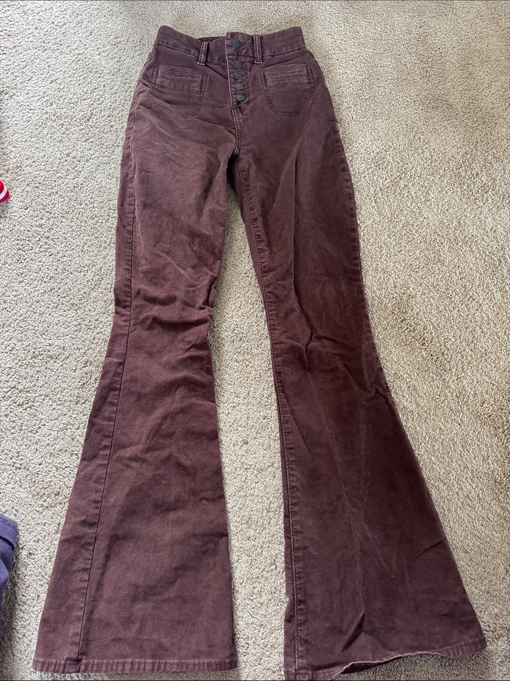 American Eagle Outfitters High-Rise Flare Corduroy Pants in Deep brown
